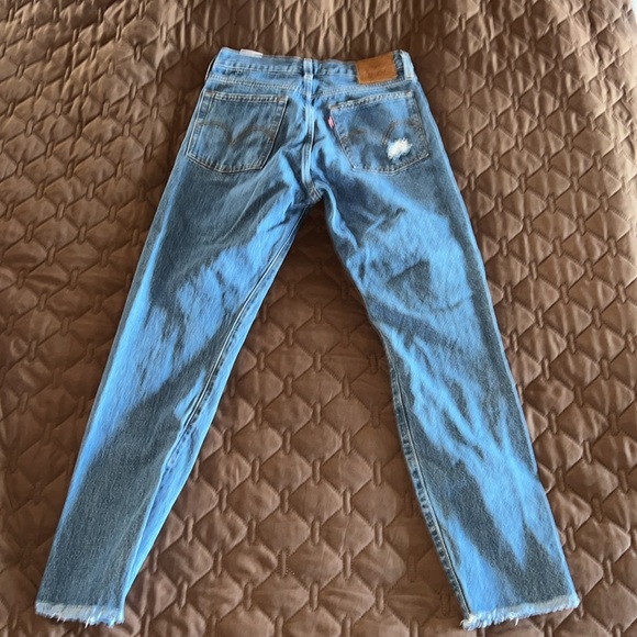 Levi Wedgie Jeans - Picture 3 of 5